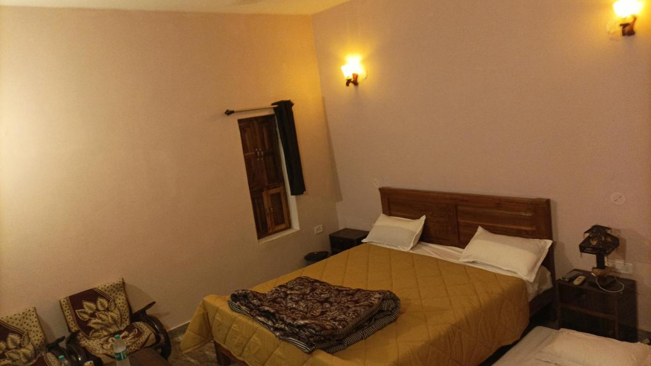 Sadhna Sadan Homestay Panna Madla ภายนอก รูปภาพ