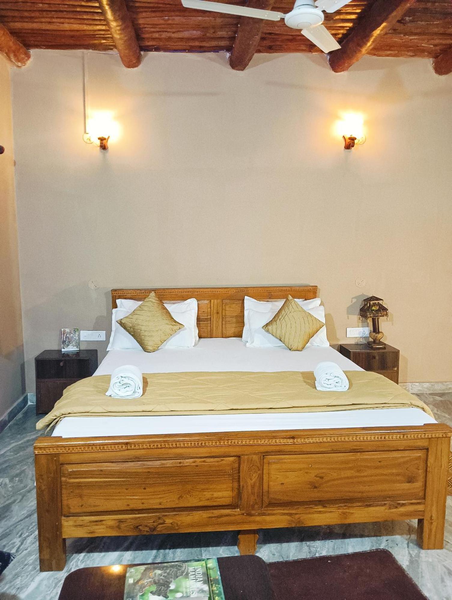 Sadhna Sadan Homestay Panna Madla ภายนอก รูปภาพ